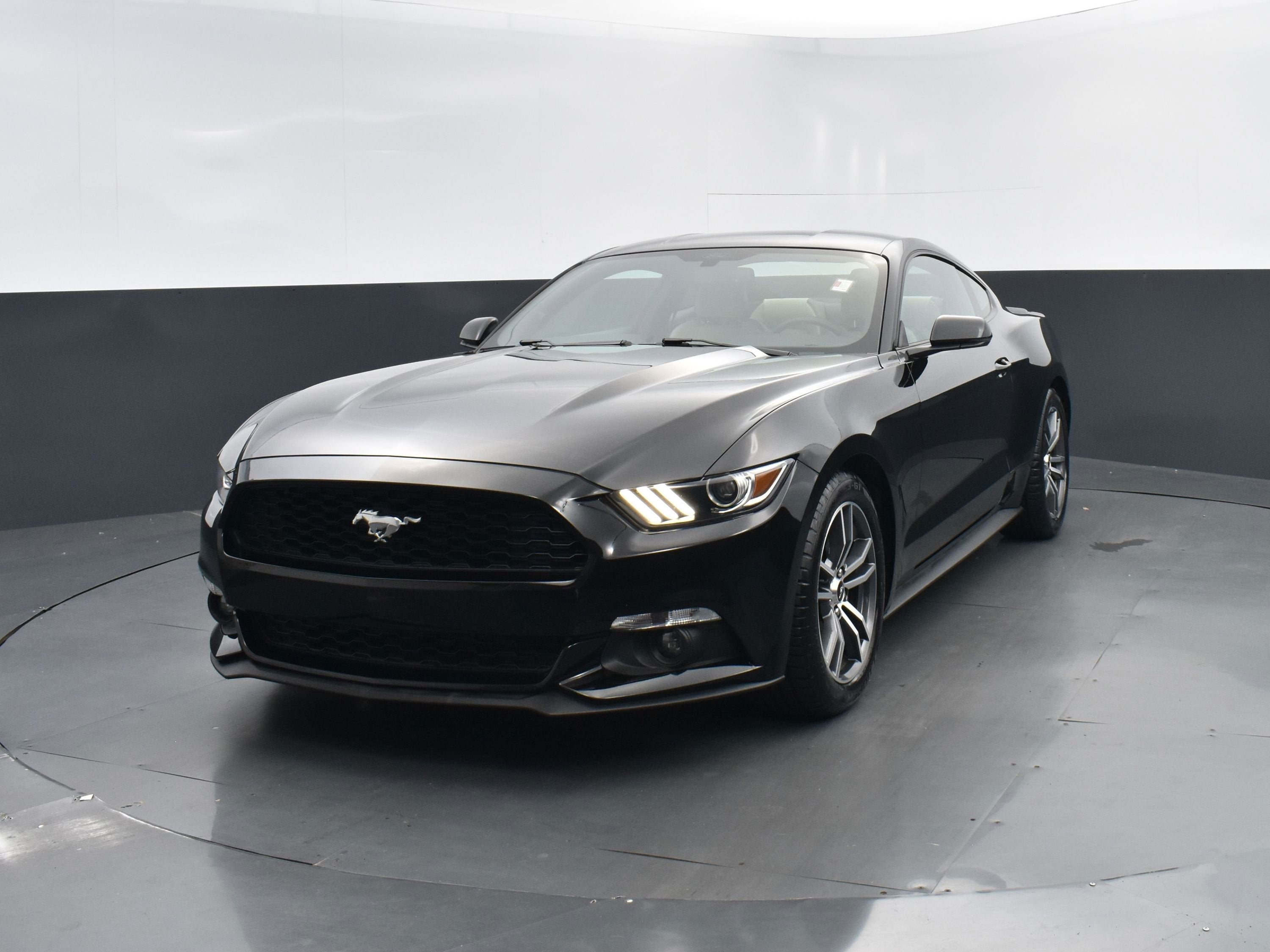 2015 Ford Mustang 2dr Fastback EcoBoost